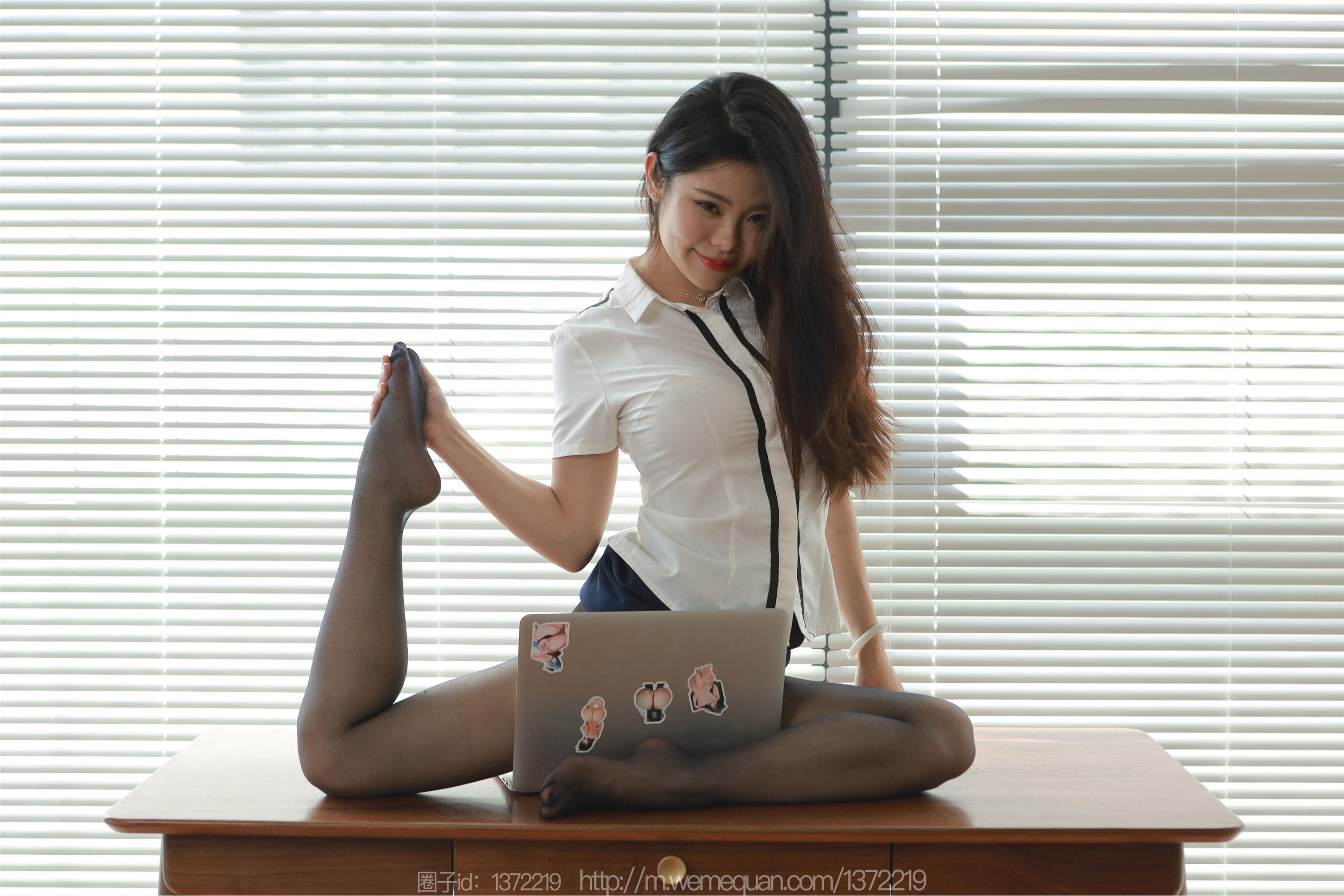 IESS异思趣向  2023.07.03 丝享家 1470 兔兔《一字马》